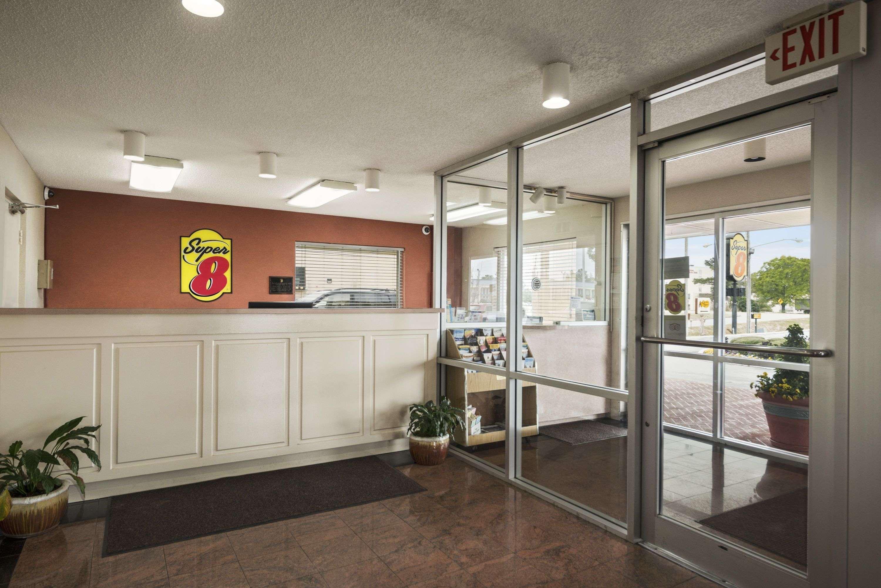 Super 8 By Wyndham מרידיאן מראה חיצוני תמונה